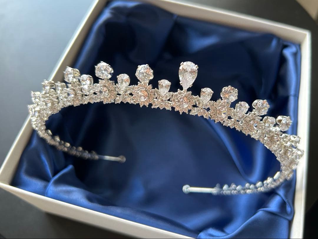 ラブティアラ　サラジルコニアティアラ