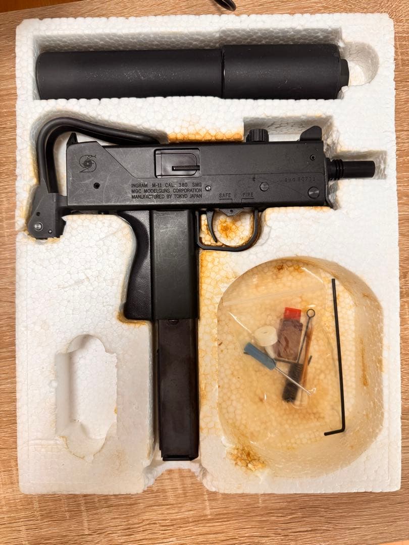 MGC イングラム-11 発火式モデルガン