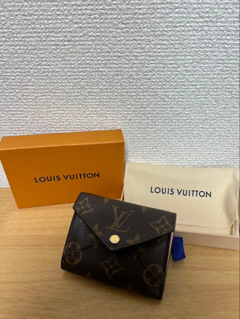 Louis Vuitton 三つ折り財布 ポルトフォイユ・セレスト