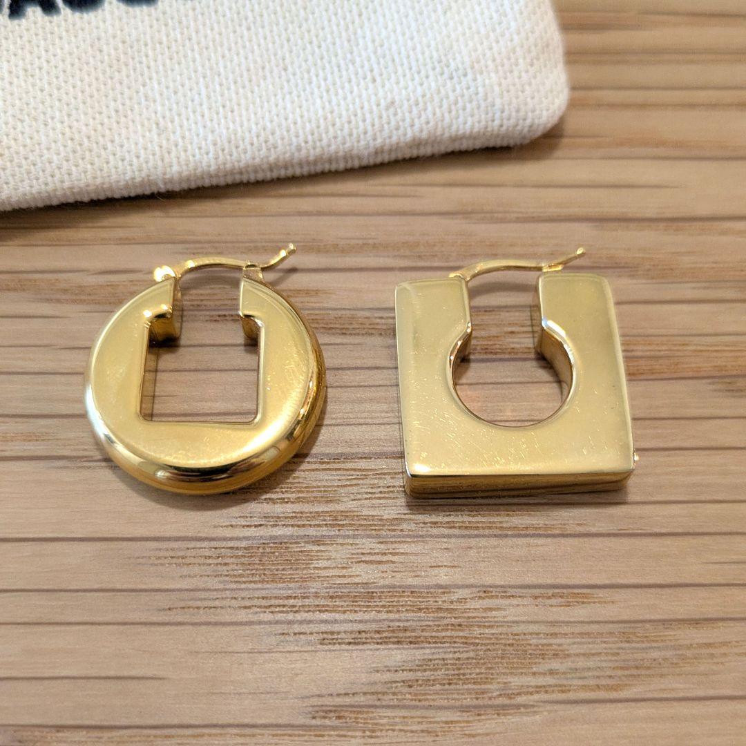 JACQUEMUS Les Boucles Rond Carre ピアス