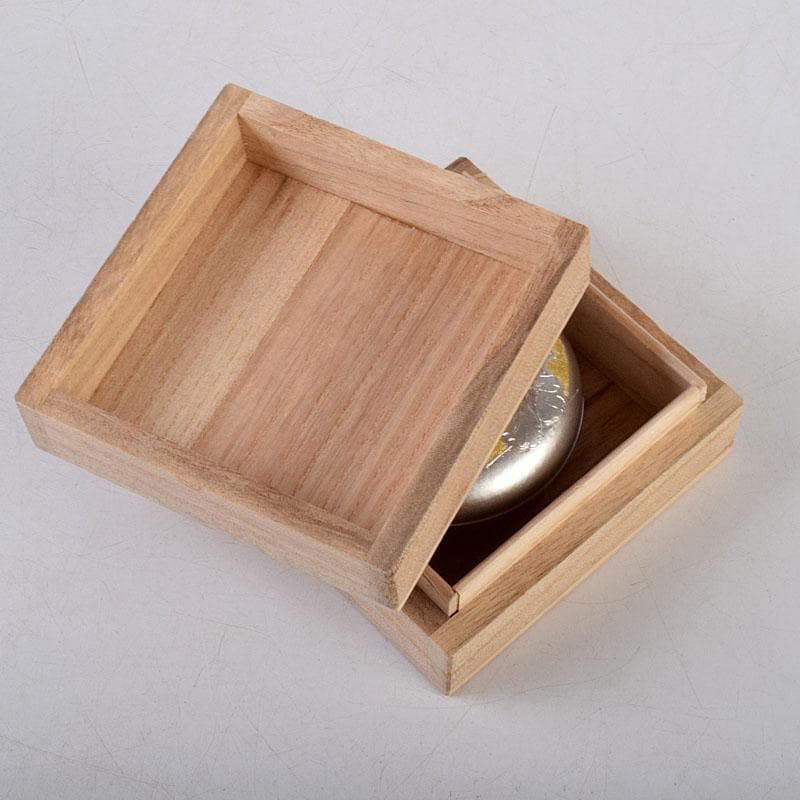 茶道具　帖佐美行作　銅地金銀鍍金　彫金香合　春蘭想　共箱　C　8579