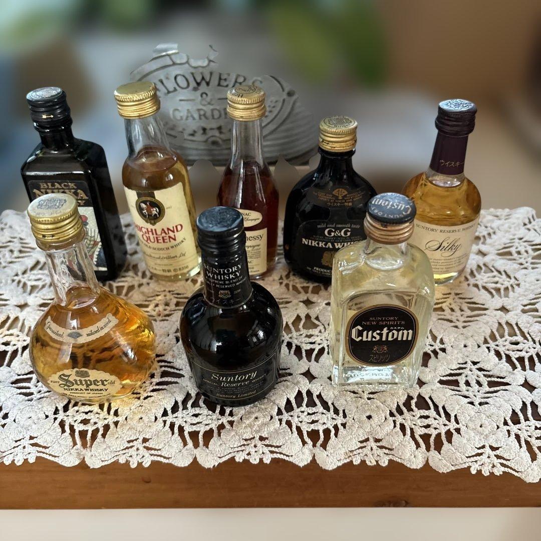 昭和〜平成初期のミニボトルウイスキー8本セット