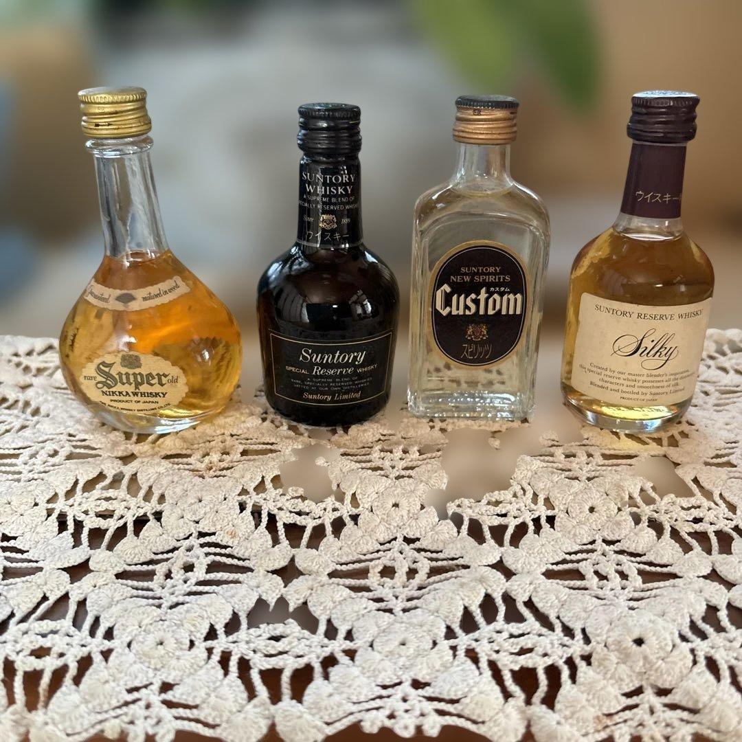 昭和〜平成初期のミニボトルウイスキー8本セット