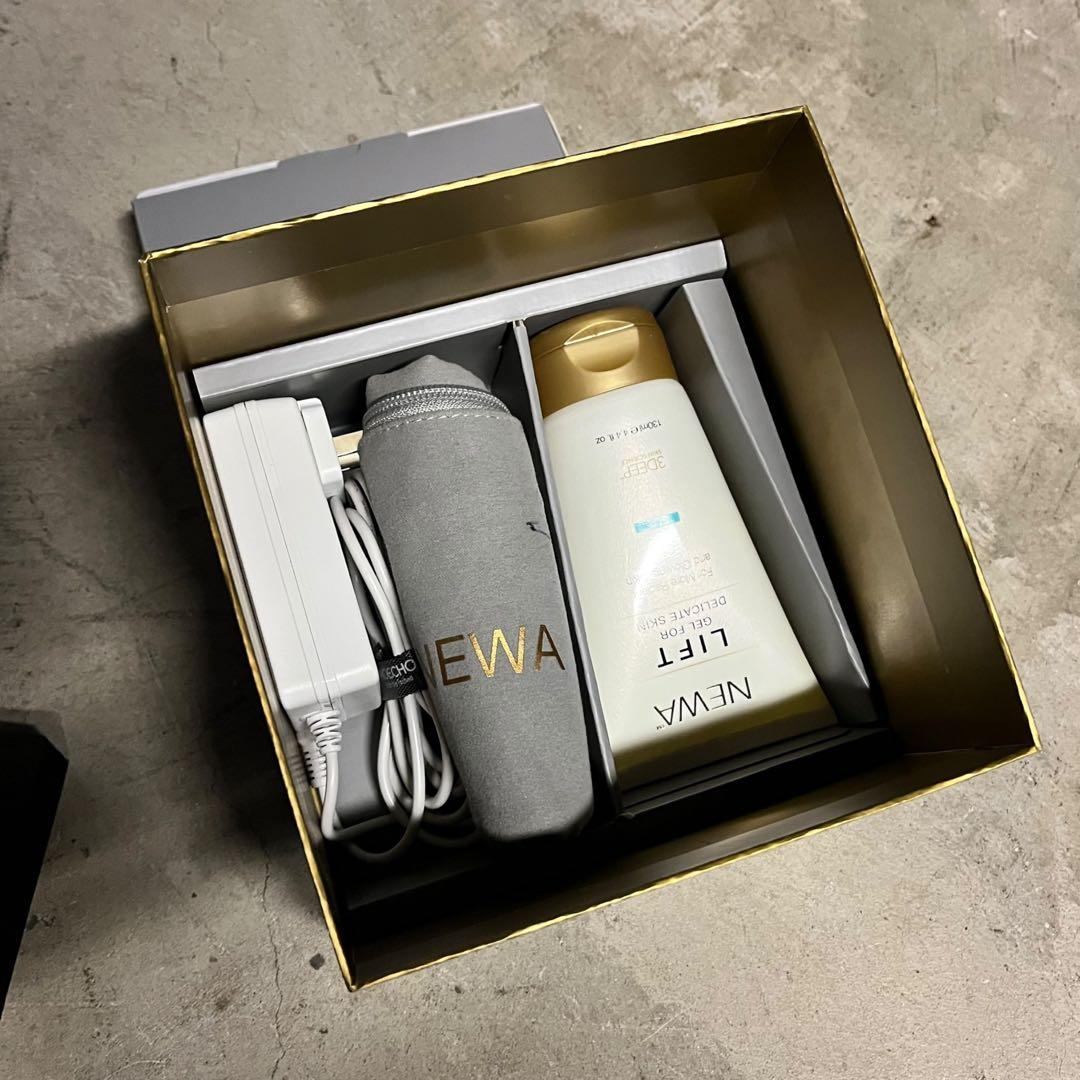 NEWA+ Plus Wireless Edition 美顔器