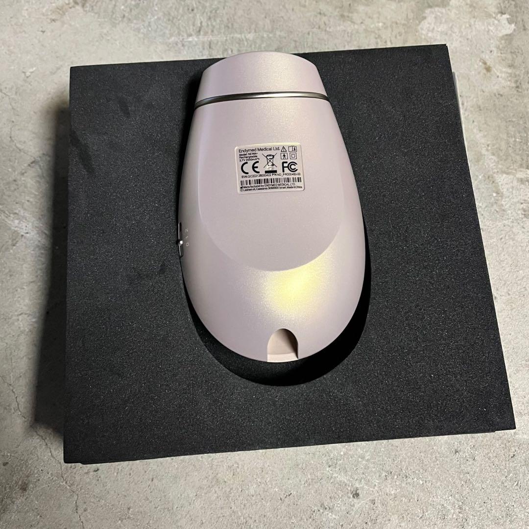 NEWA+ Plus Wireless Edition 美顔器