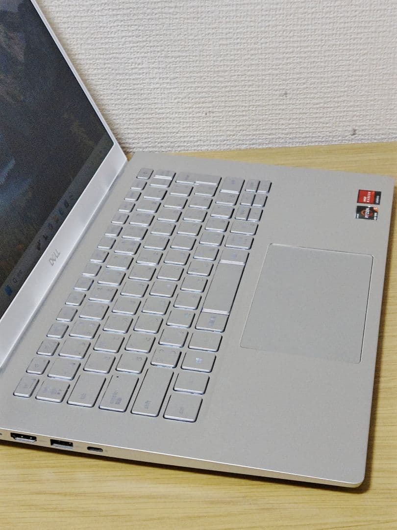 【年末年始セール中！】爆速1TB＆余裕16GB！Dell Insprion 14