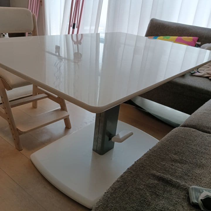 昇降台テーブル　リビングダイニング　リビング　テーブル