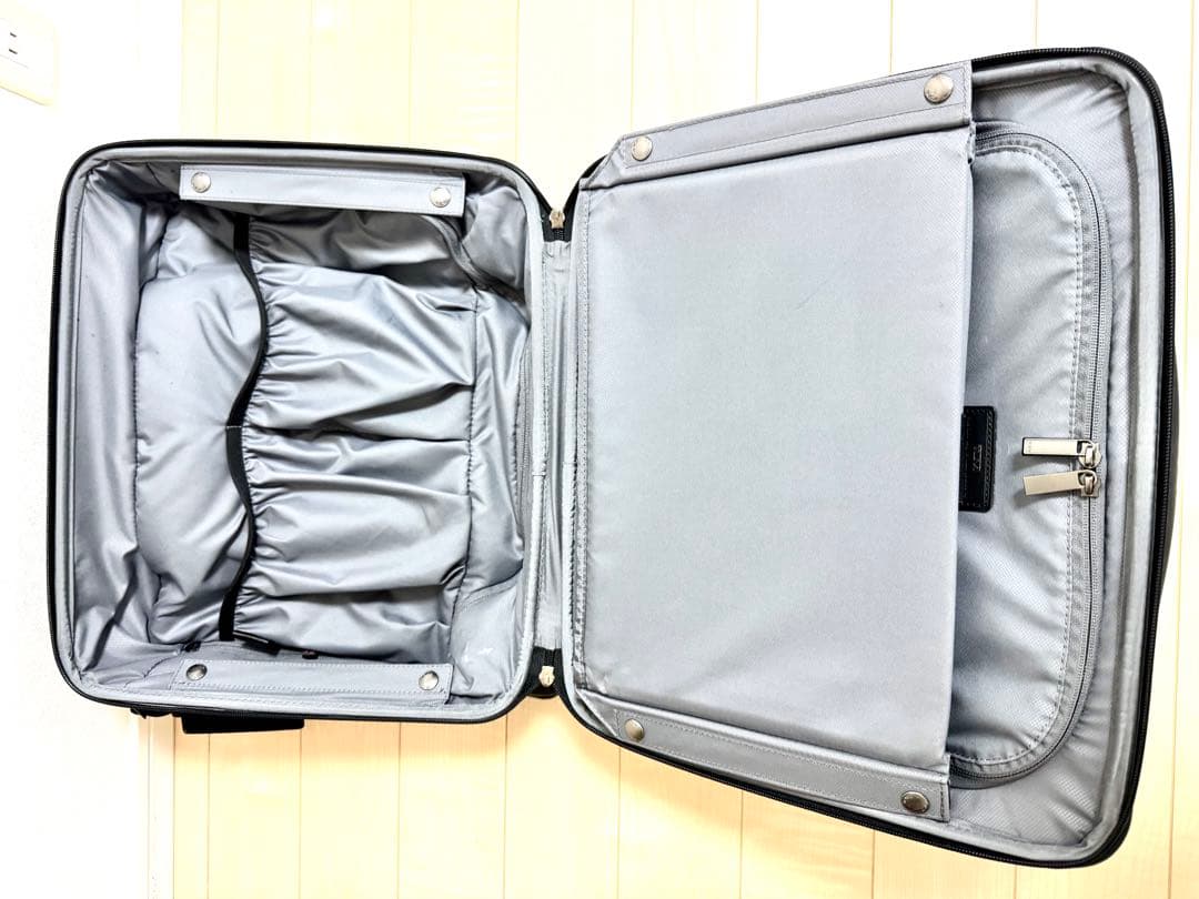 TUMI トゥミ　テグラライト　小型キャリーケース 4輪