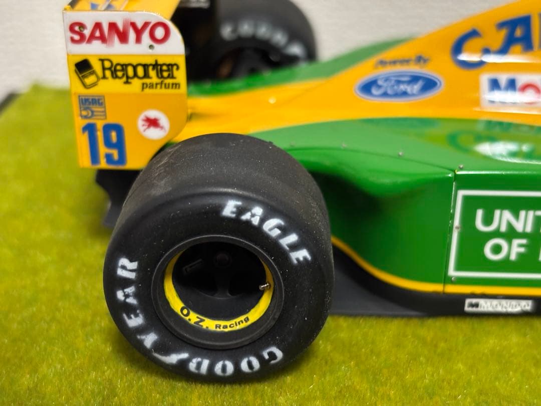 タミヤ 1/20ベネトンB192 Mシューマッハ完成品