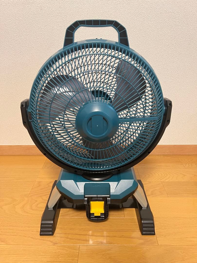 Makita マキタ 充電式産業扇 cf301d サーキュレータ 扇風機 18V