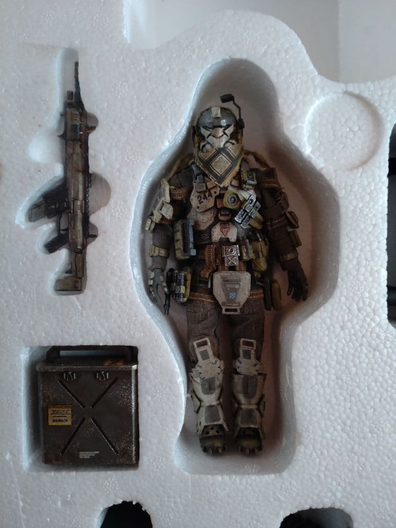 「タイタンフォール 」IMCオーガ 1/12スケールアクションフィギュア