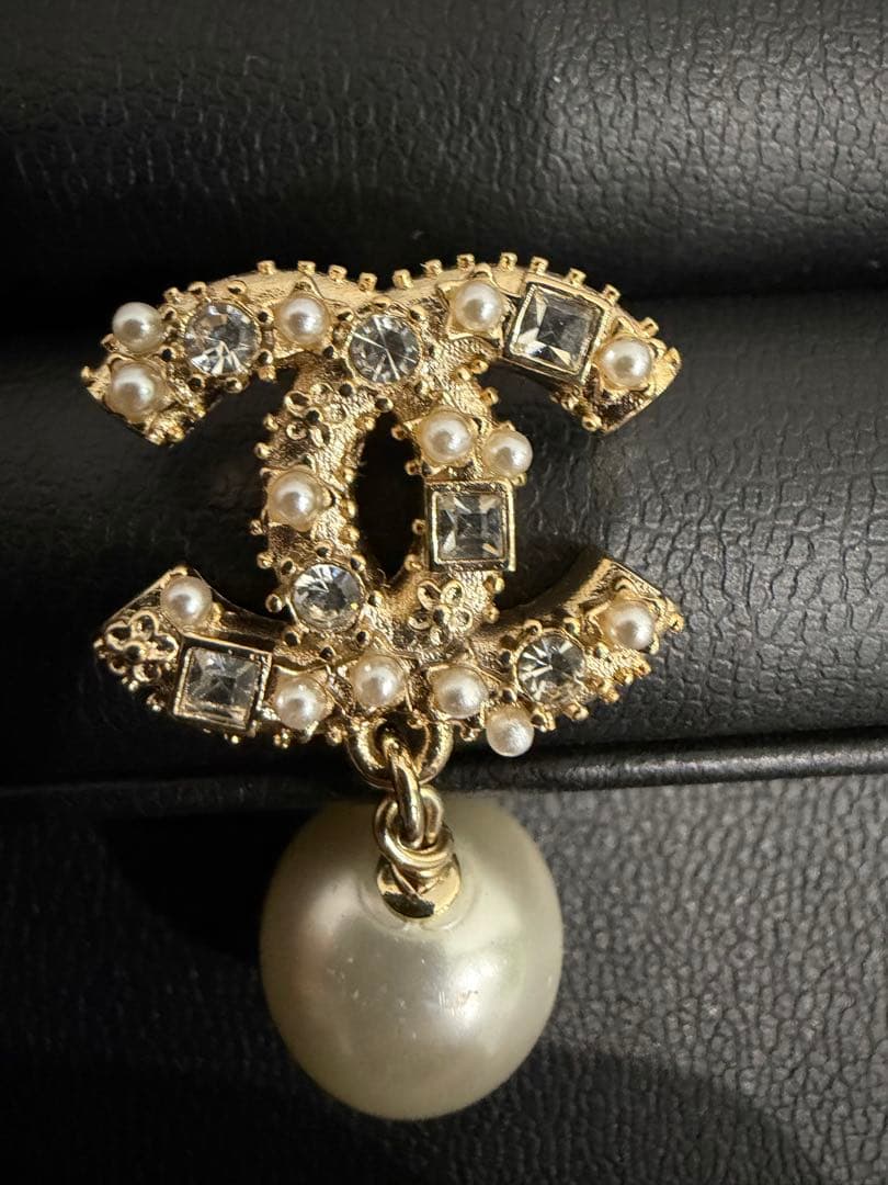 CHANEL CCロゴ フェイクパール ピアス