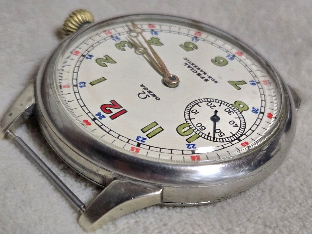 100年前の OMEGA　シルバーハンターケース スモセコ　メガヴィンテージ