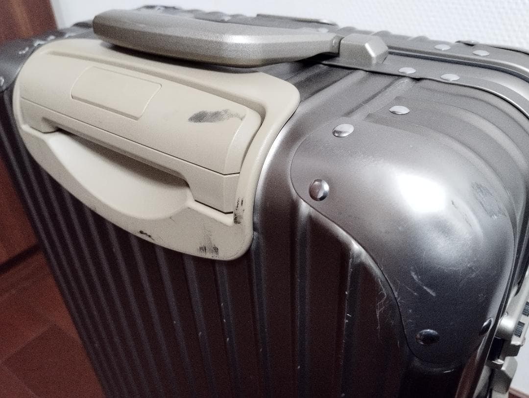 RIMOWA　トパーズ・チタニウム　キャビントロリー　32L　2輪