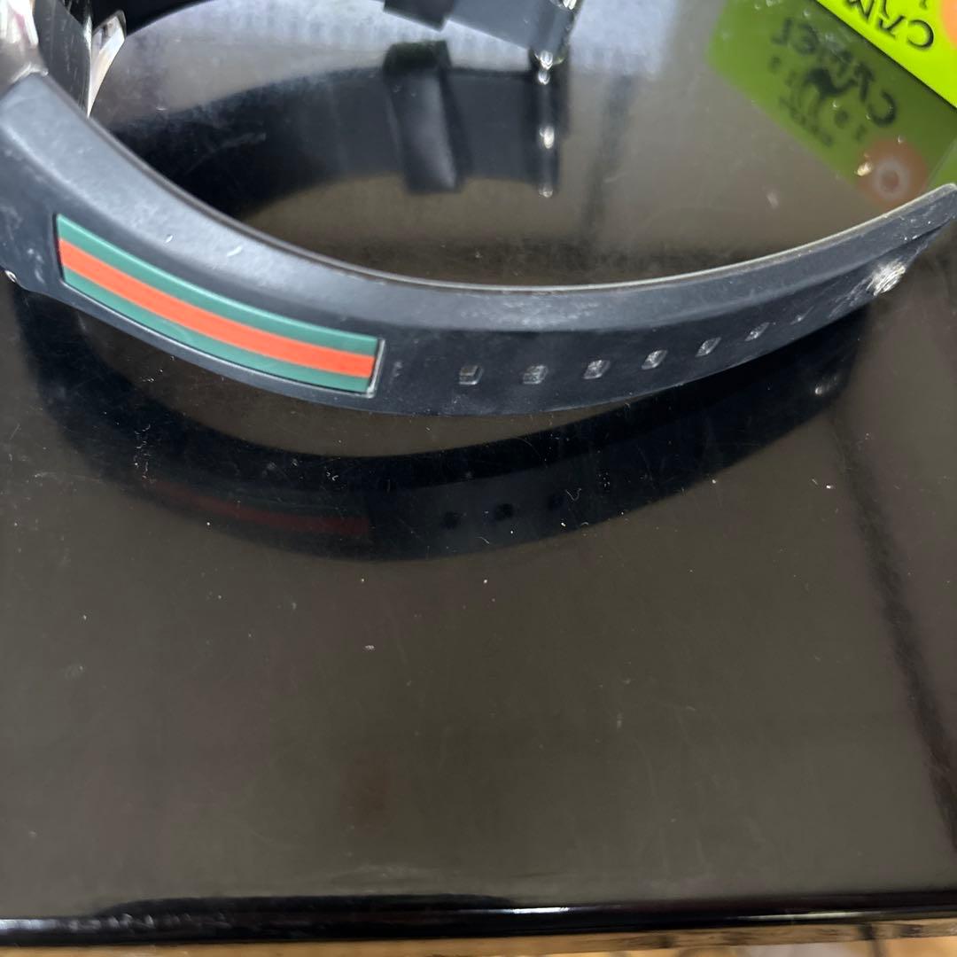 GUCCI ブラックラバーベルト時計