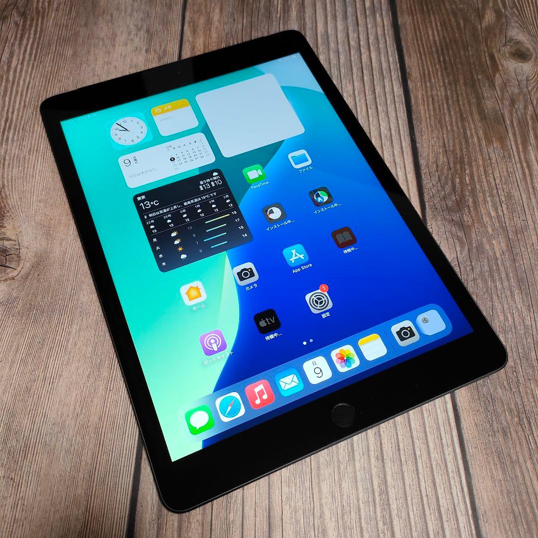 Apple iPad 第7世代 32GB SIMフリー 新品近い