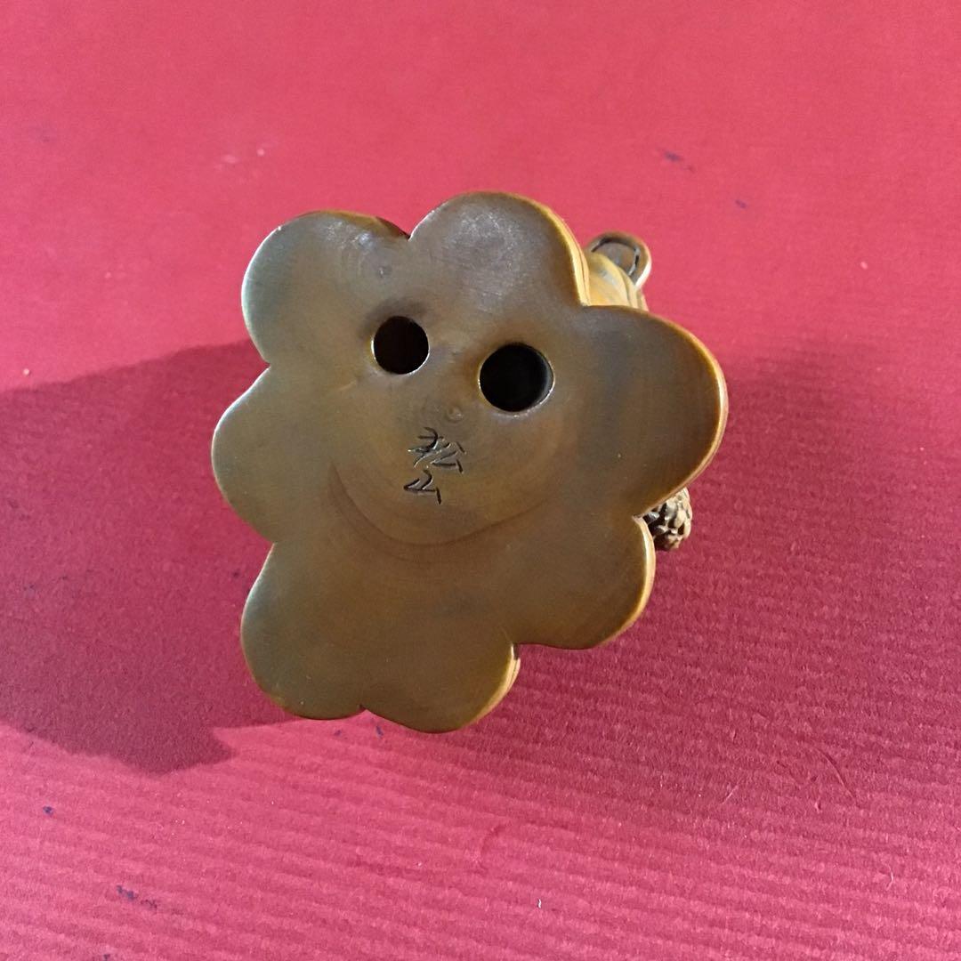 根付　「蝦蟇」　在銘　N8