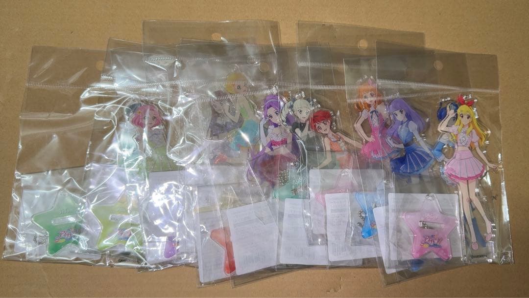アイカツ　10th アクリルキーホルダースタンド　星宮いちご　藤堂ユリカ