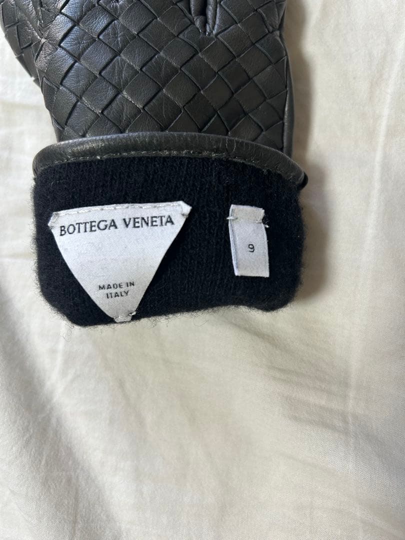 【美品】現行モデル ボッテガヴェネタ イントレチャート レザー グローブ 手袋