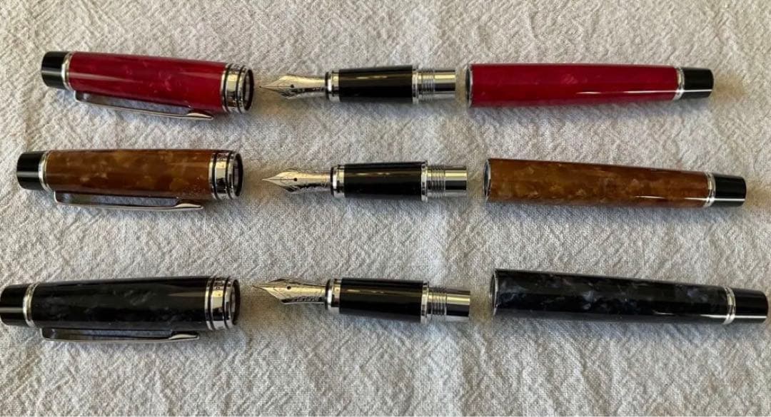 パイロット万年筆 レガンス89s 3本セット 赤 茶 黒　ケース付