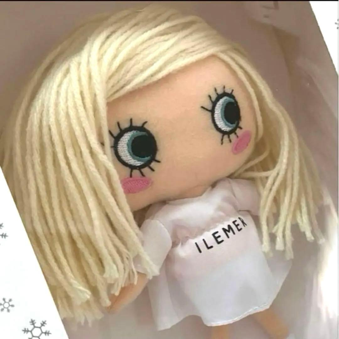 新品★クリスマス限定‼️イルメール★イーマリー★ハッピードール本体と着せ替えセット