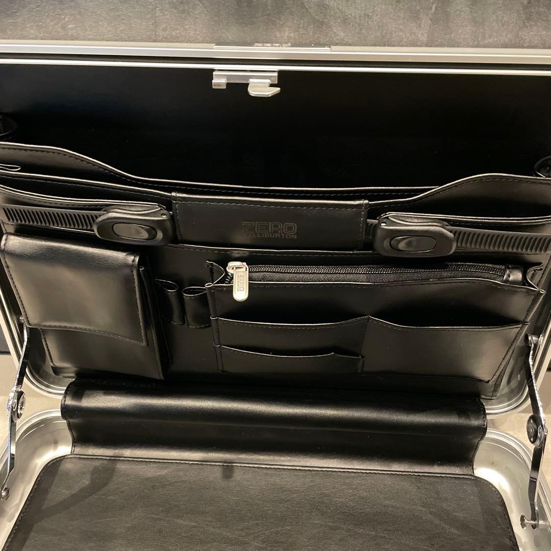 ゼロハリバートン アタッシュケース シルバー