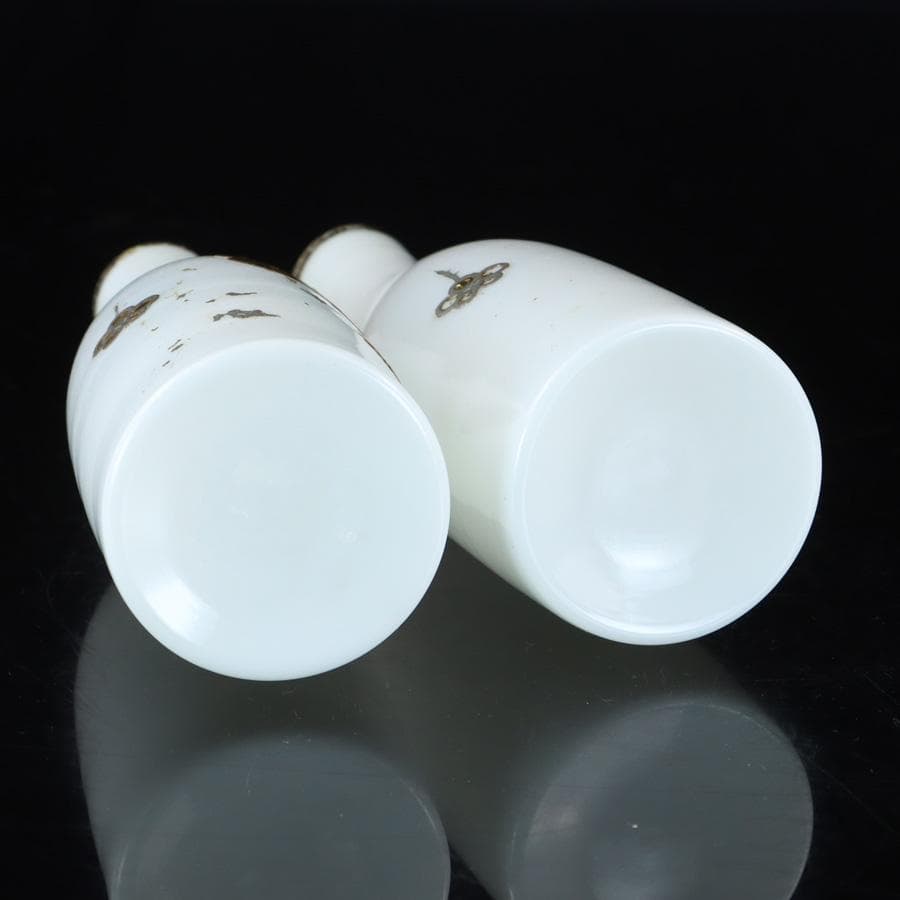 Y2679-8 江戸ガラス 乳白蒔絵金彩 梅に鶯文 徳利 2本セット 　　＃6