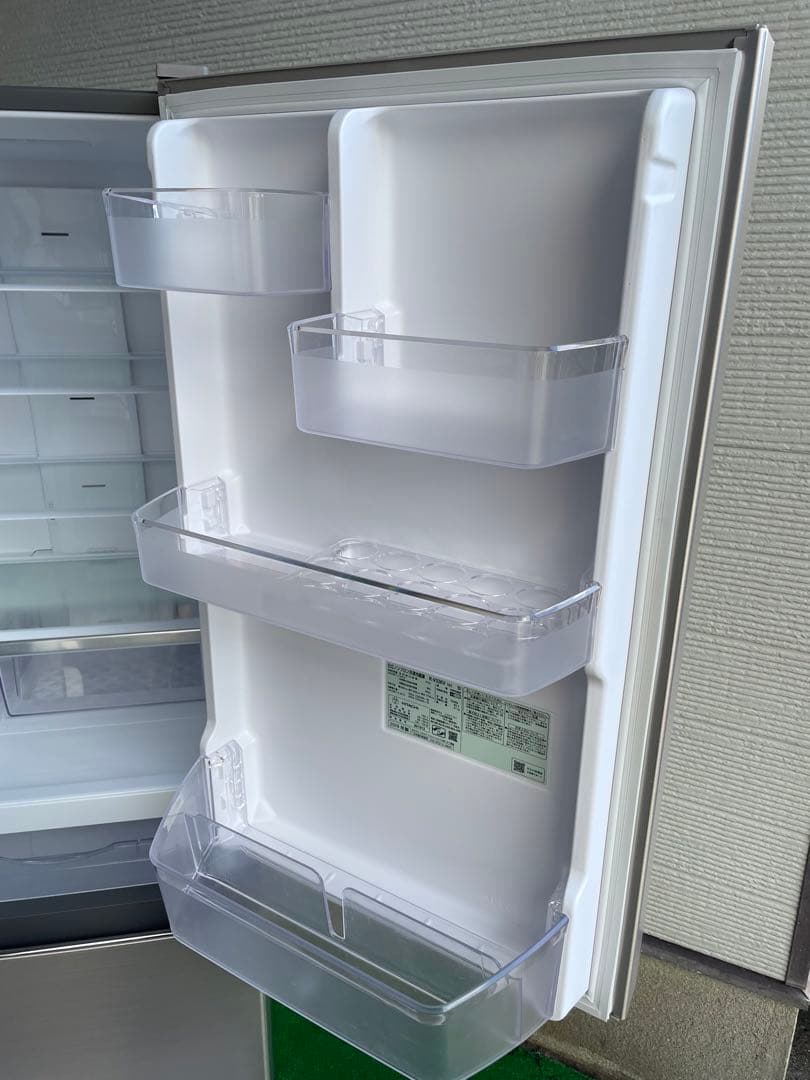 522美品✨ 日立 おしゃれシャンパンスリム3ドア冷蔵庫 右開き 自動製氷機能付