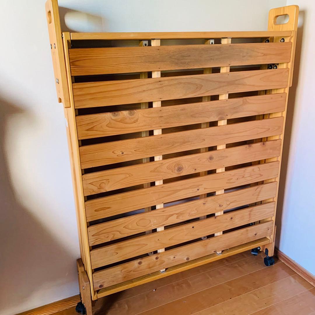 木製シングルサイズ折りたたみベッド