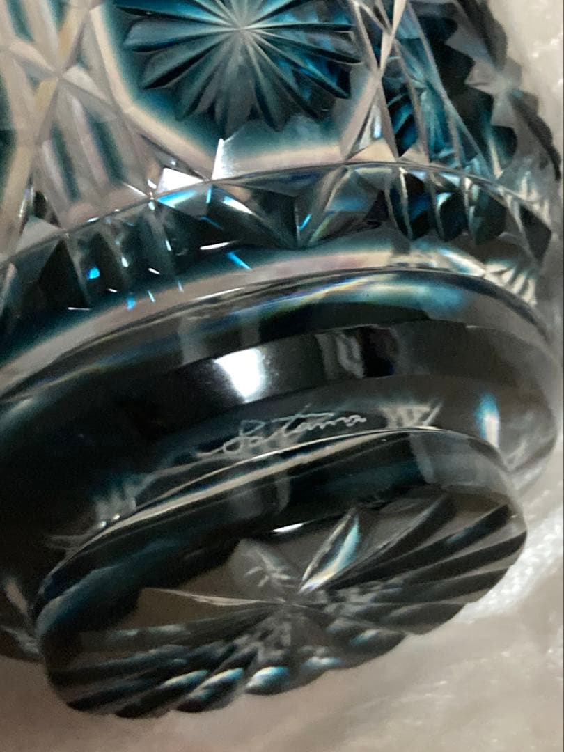 9/23AMまで出品　薩摩切子　冷酒おちょこ(木箱もセットでお送り)