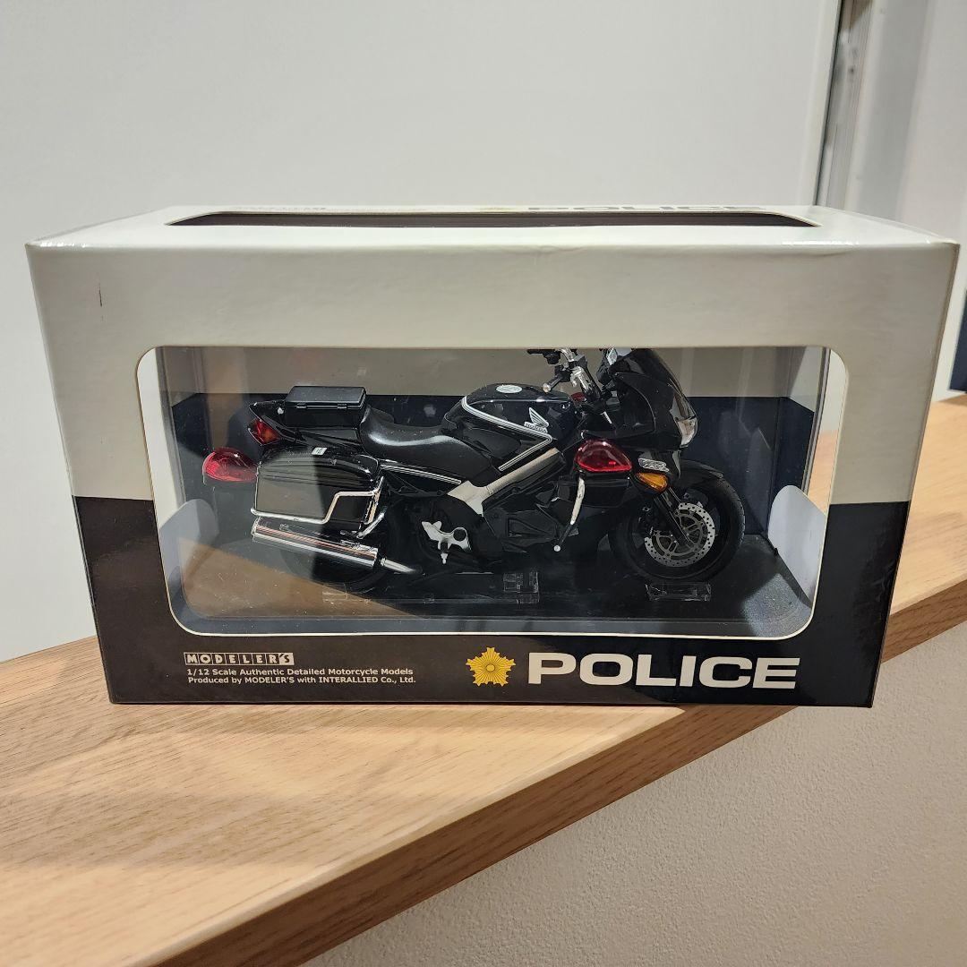 黒バイHonda VFR800P 黒豹ペイントガン車