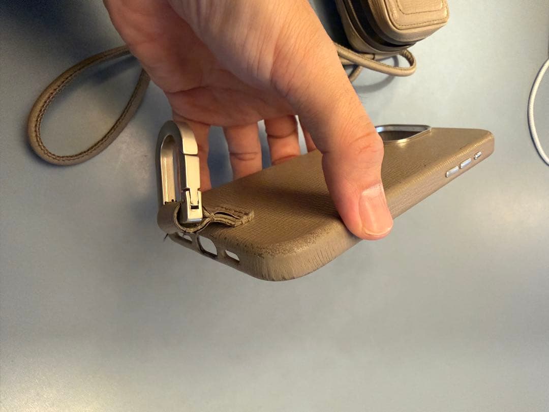 objects.io ケース・ストラップ付きマイクロバッグ　15 PRO MAX