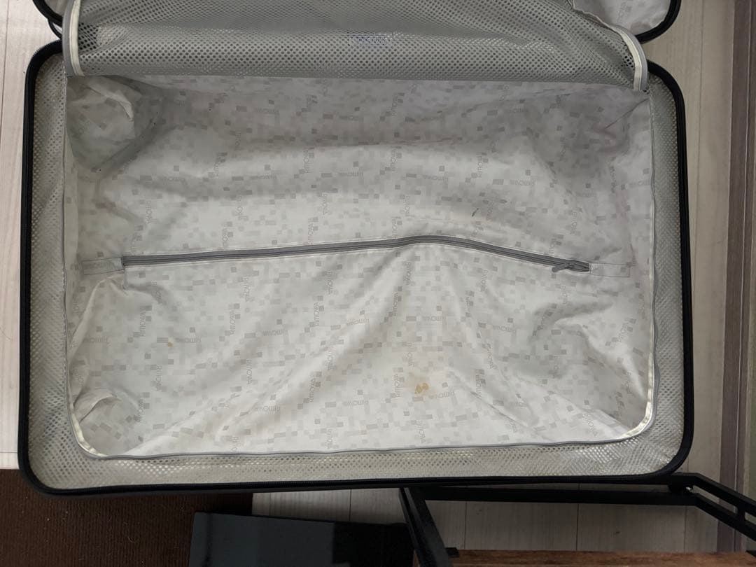 リモワ　サルサ　810.70-4　78リットル　中古美品　4輪 シルバー