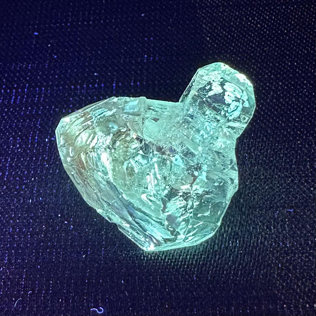 蛍光も！！　オイルイン　ハーキマーダイヤモンド　原石