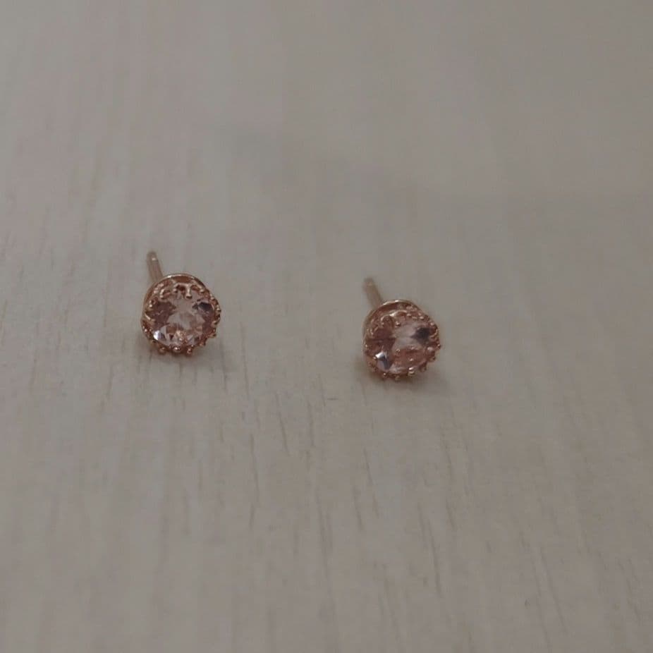 ツツミ　K10ピンクゴールドモルガナイトピアス