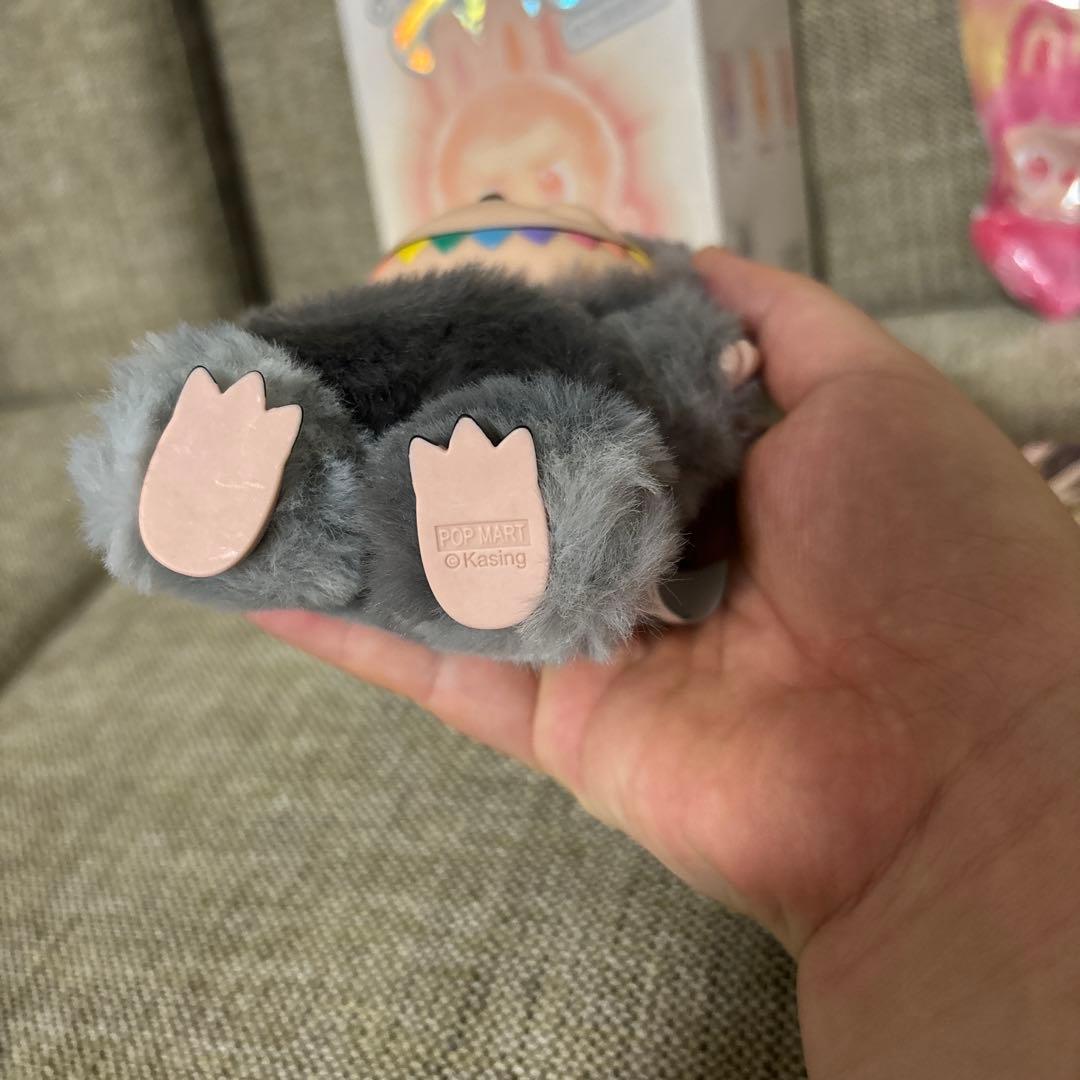 labubu ラブブ　シークレットカラー