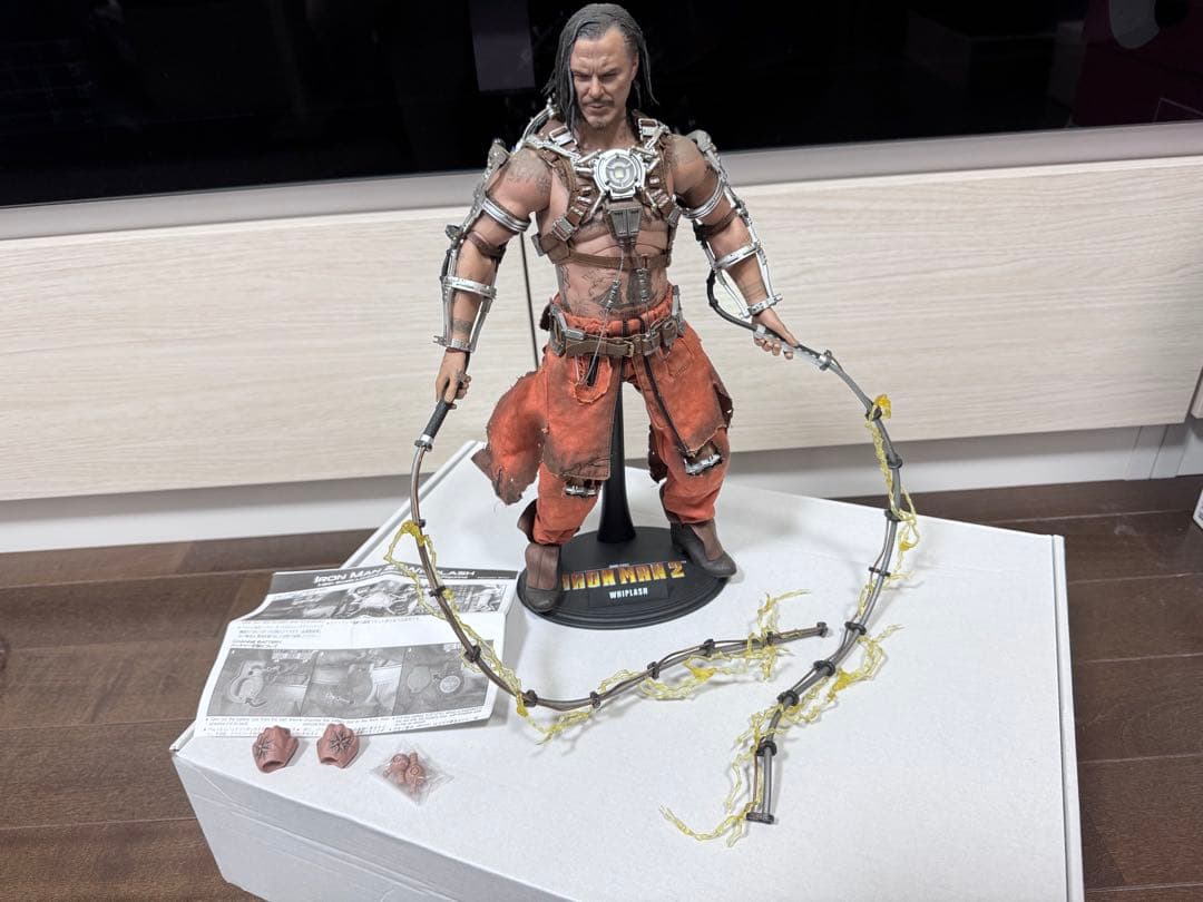 ホットトイズ　1/6ムービーマスターピースアイアンマン 2 ウィップラッシュ
