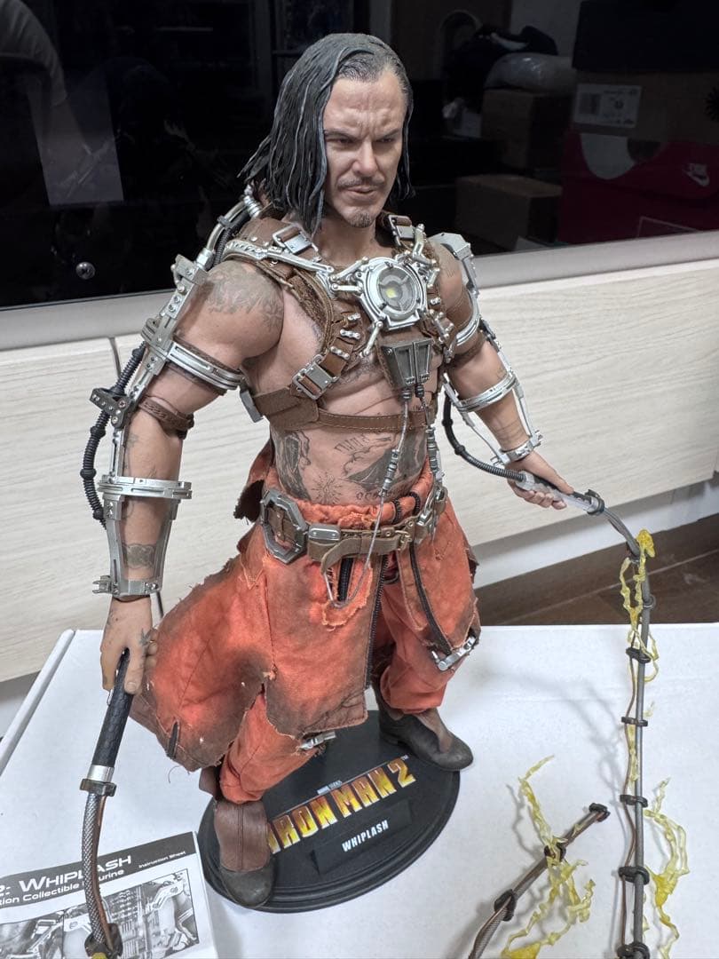 ホットトイズ　1/6ムービーマスターピースアイアンマン 2 ウィップラッシュ