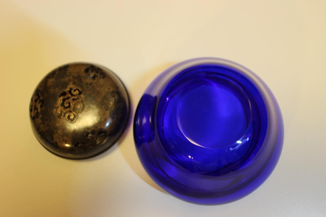 純銀火屋瑠璃香炉　青色ガラス容器 金属蓋付き