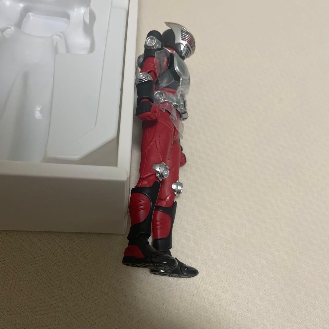 BANDAI shフィギュアーツ真骨彫製法仮面ライダー 龍騎