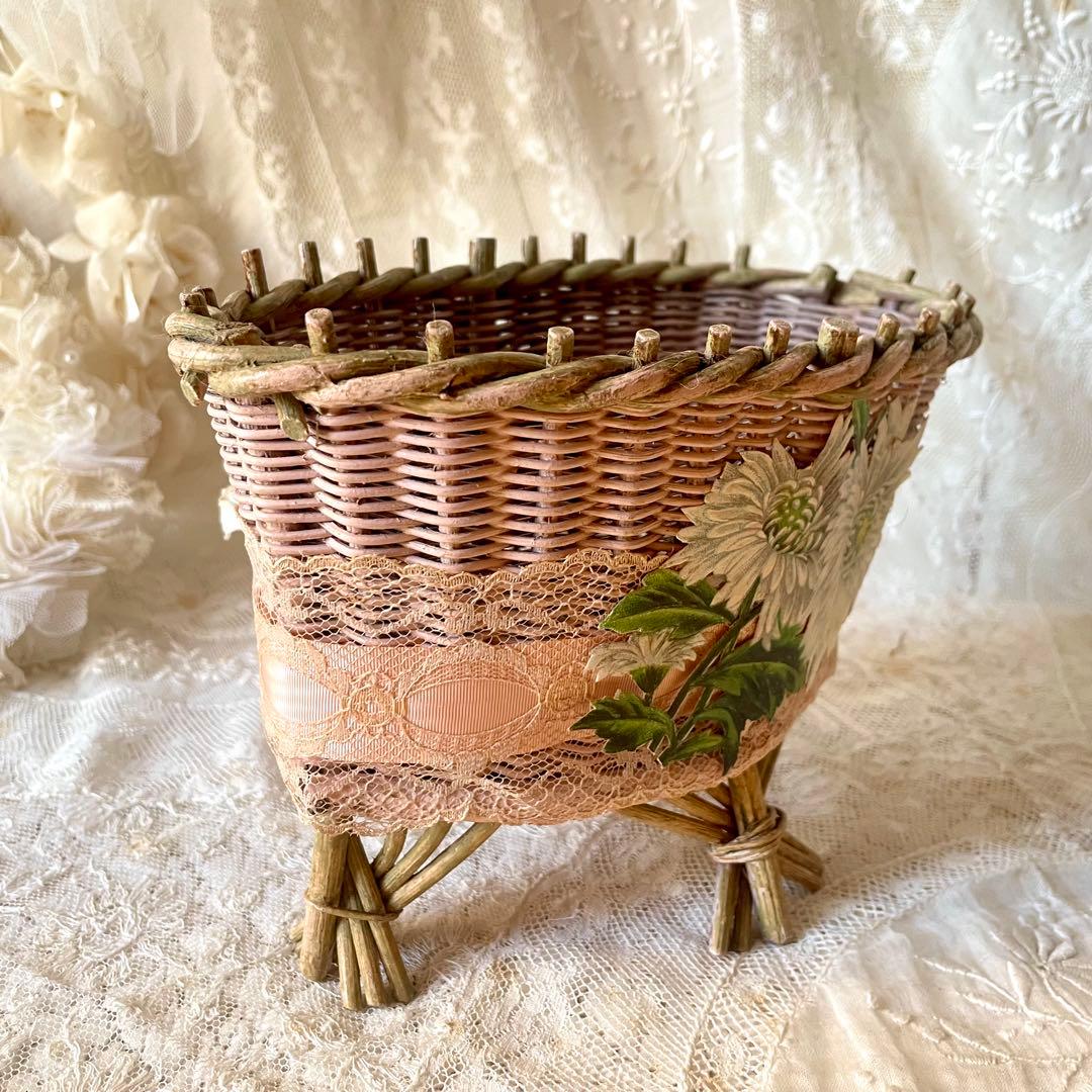 布花付きピンクドールパニエ　フランスアンティーク　かごカゴ籠　プレゼンテーション