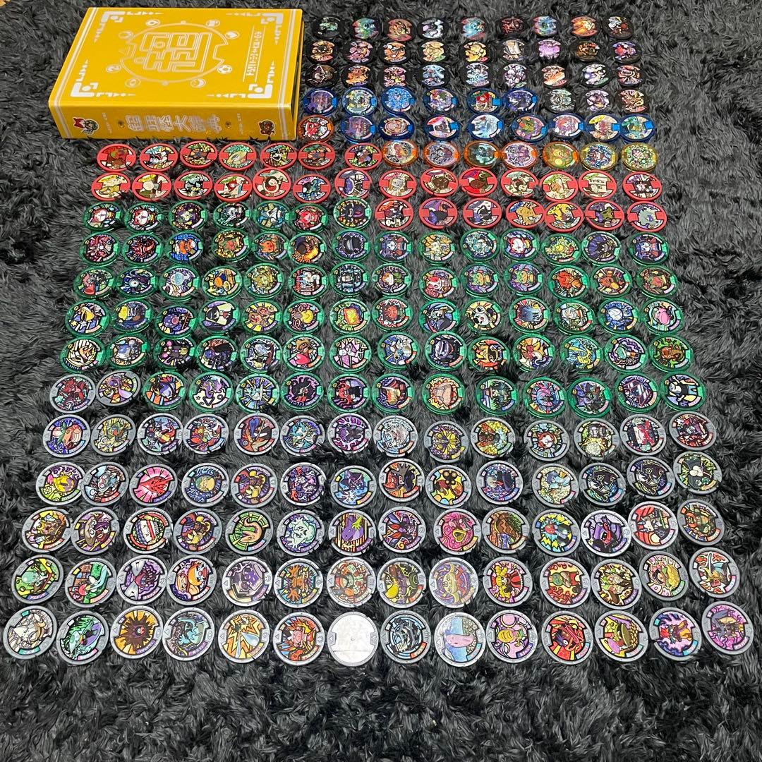 《美品》妖怪メダル　227枚　超大量まとめ売り　妖怪大辞典付き