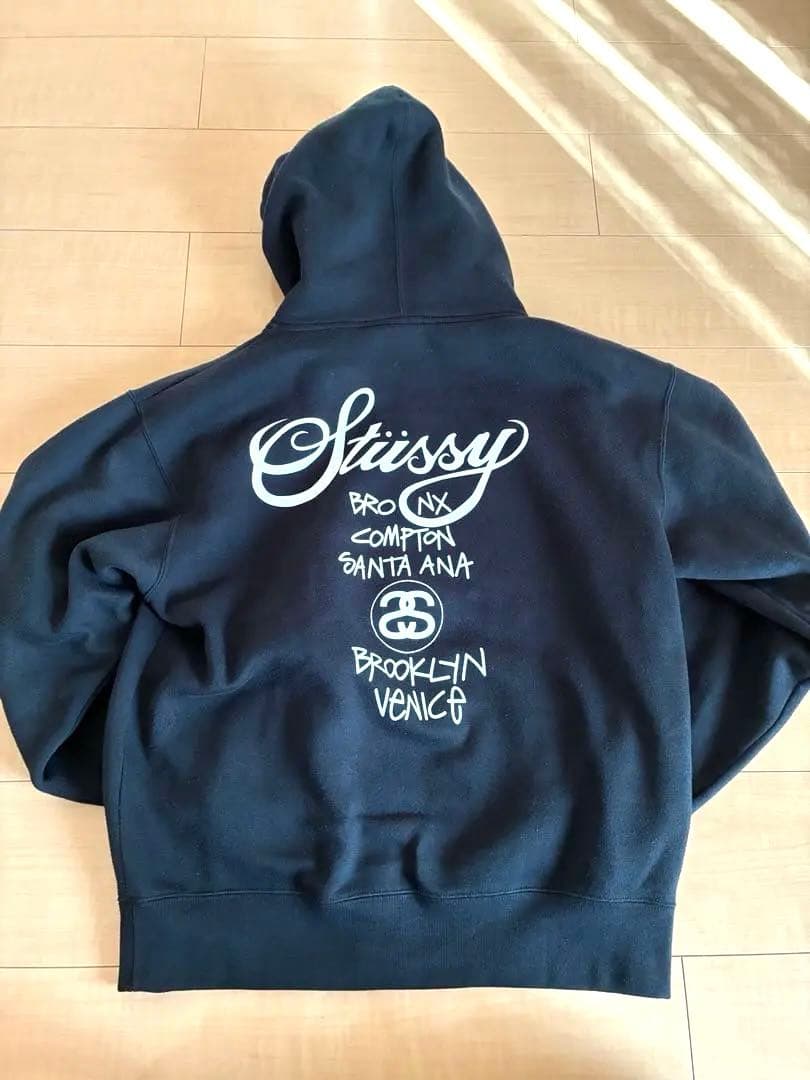 ステューシー♧ワールドツアー　ジップアップパーカー