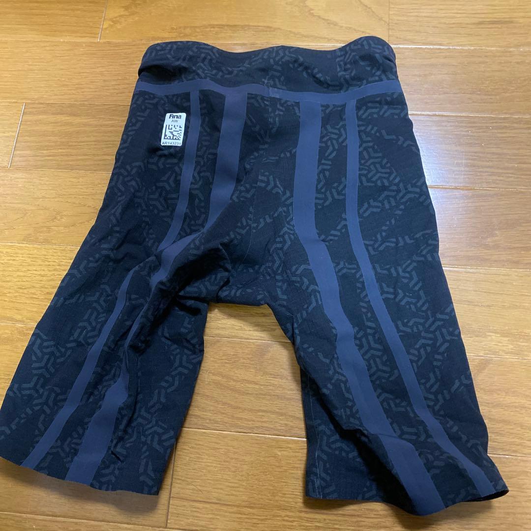 アリーナ　高速水着