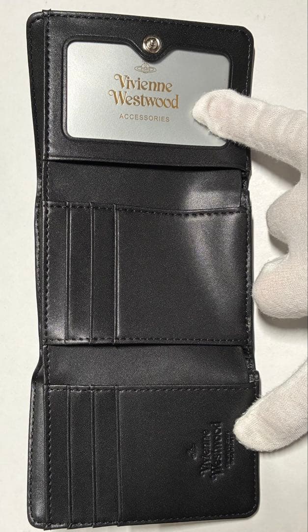 【内柄も素敵☆】Vivienne Westwood 三つ折り財布 マット 黒