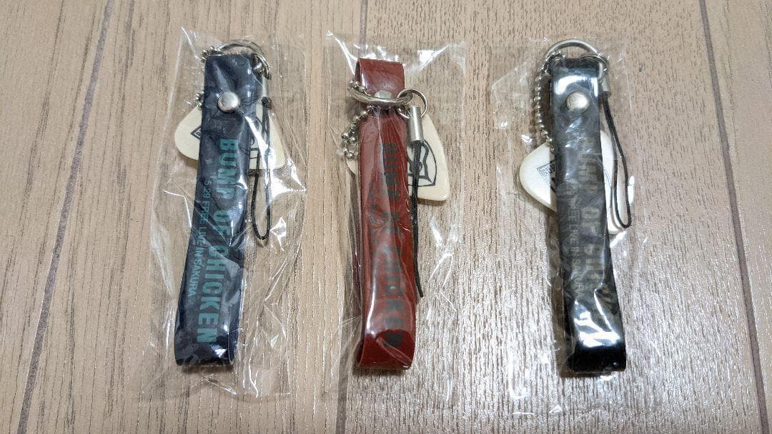 ◆未開封◇BUMP OF CHICKEN ピック付き ストラップ 3点セット◆