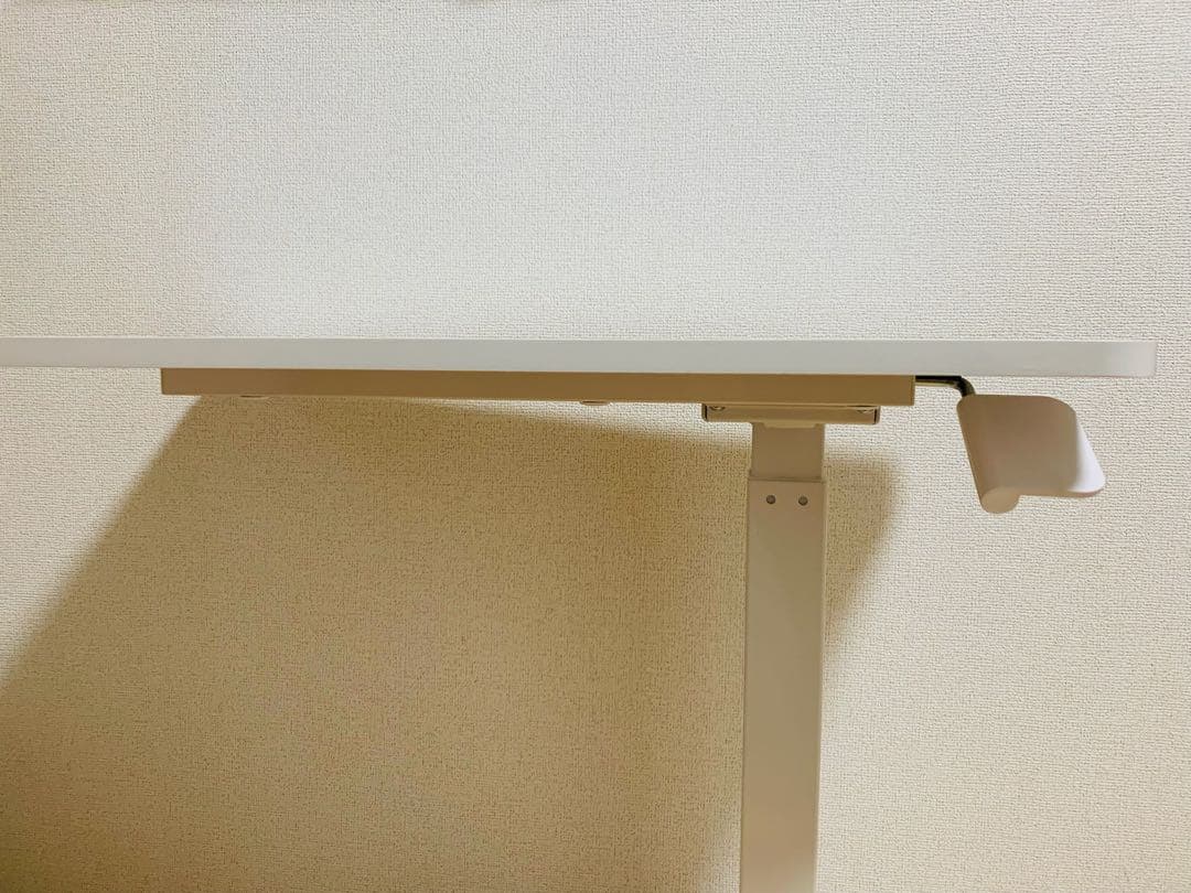 IKEA BOLLSIDAN ボッルシダン 昇降式テーブル