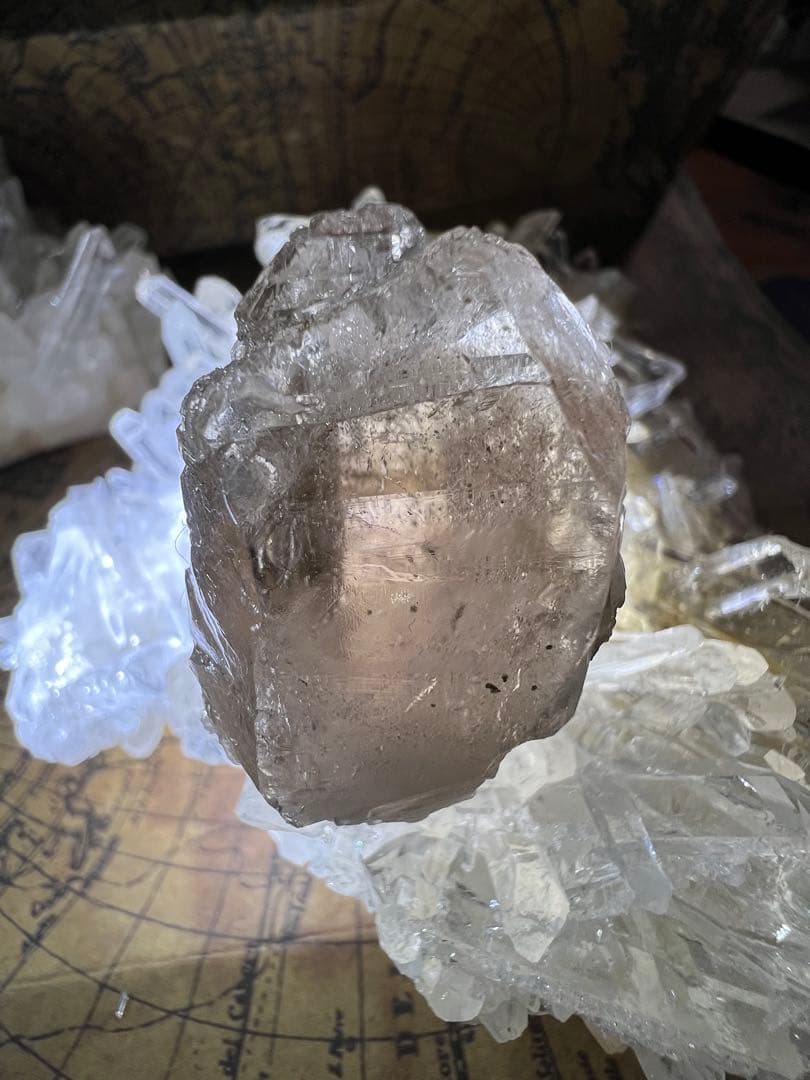 て*う様 龍脈の精髄 ― 煙水晶「山の幻影を宿す結晶」※売上の一部を保護猫活動に