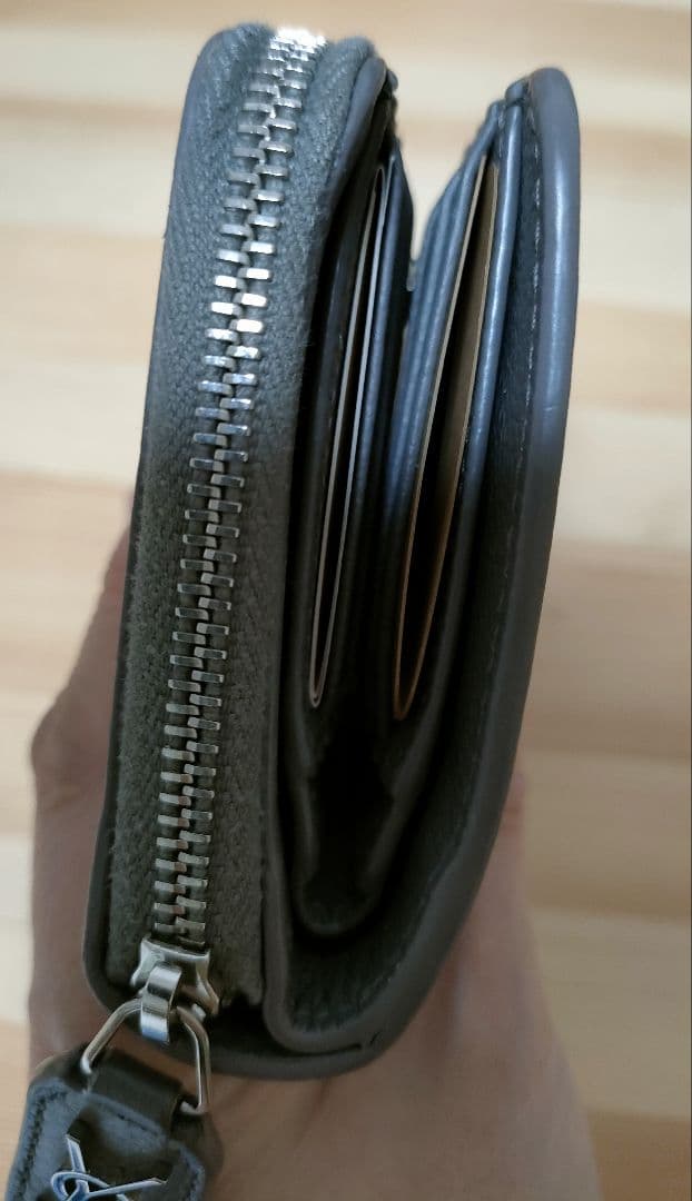 美品SAINT LAURENT グレー 二つ折り財布