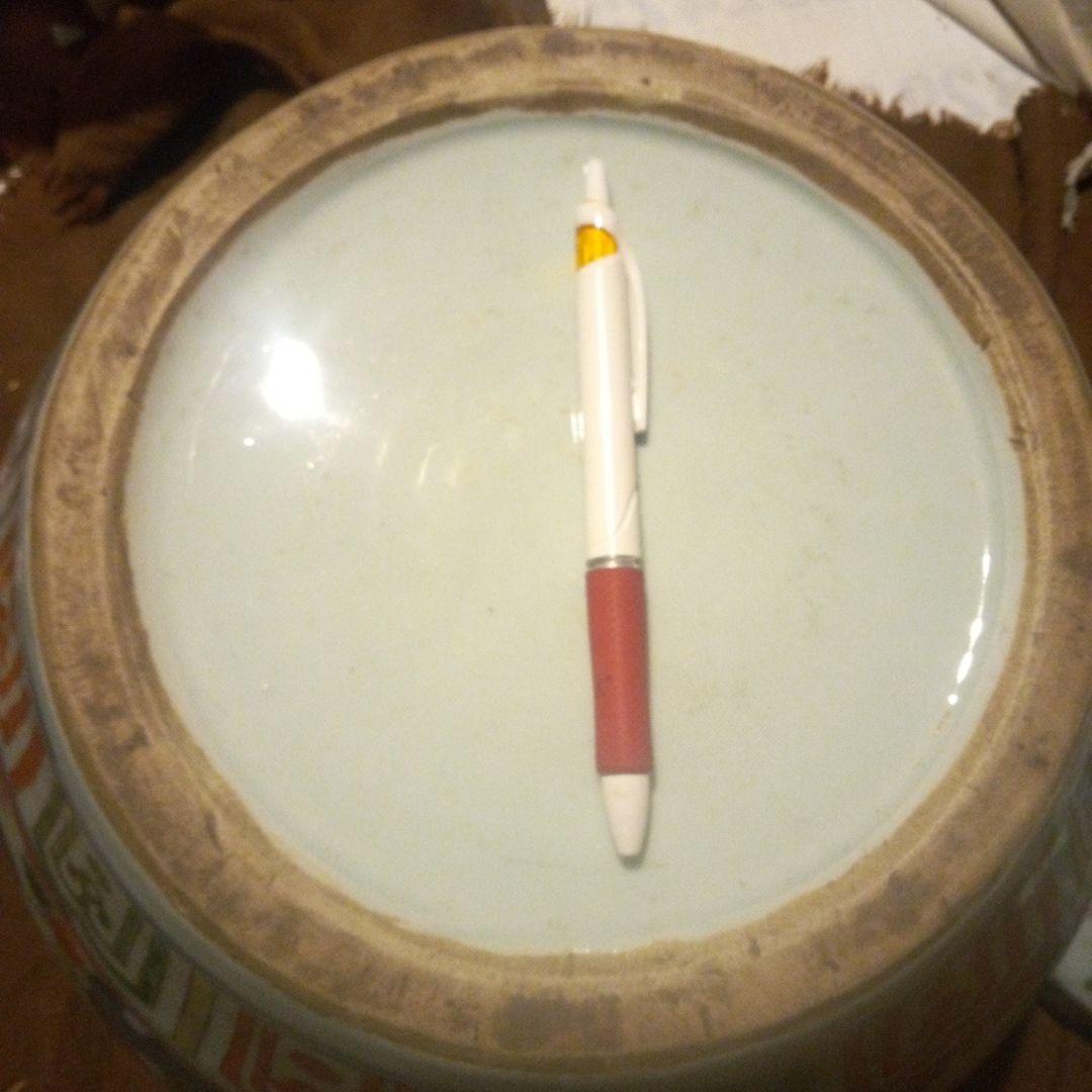 中国陶磁器　明萬歴赤絵　蓋付き大壺